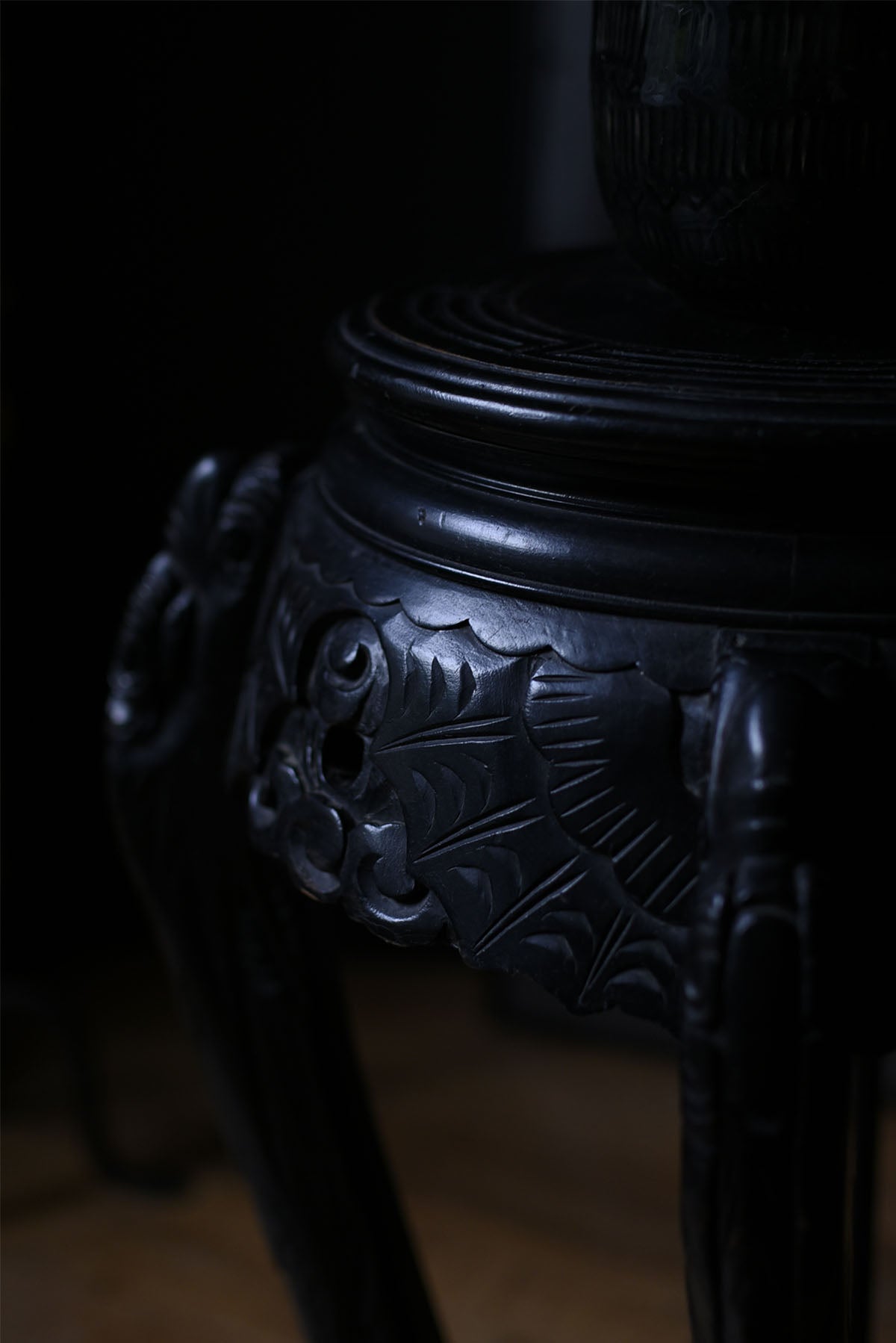 Early 20th Century Chinese Lacquered Jardinière Stand