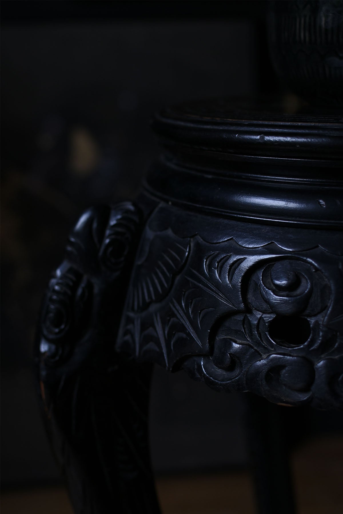 Early 20th Century Chinese Lacquered Jardinière Stand