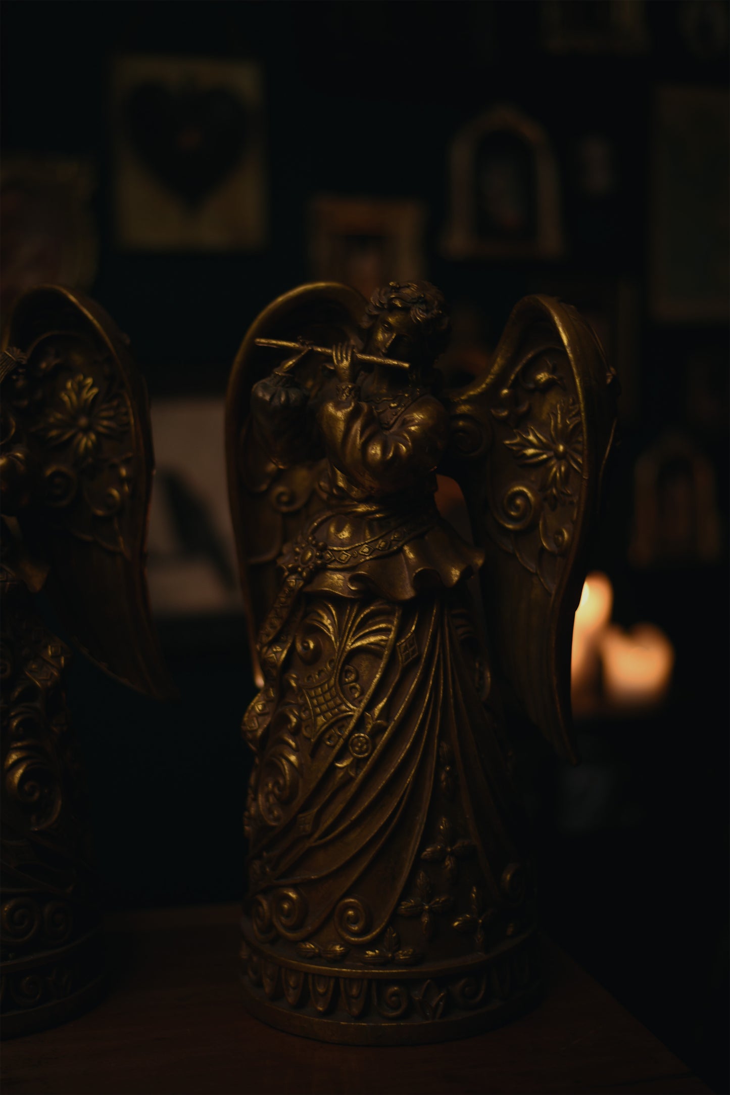 Set of Extra Large Gilded Musical Angels – Exquisite Decorative Figures