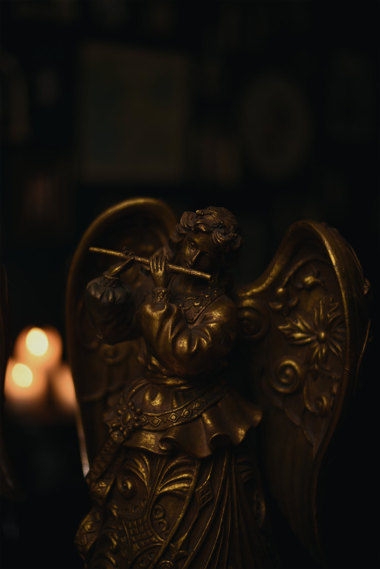 Set of Extra Large Gilded Musical Angels – Exquisite Decorative Figures