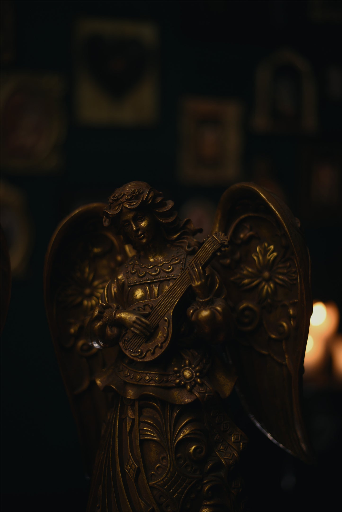 Set of Extra Large Gilded Musical Angels – Exquisite Decorative Figures